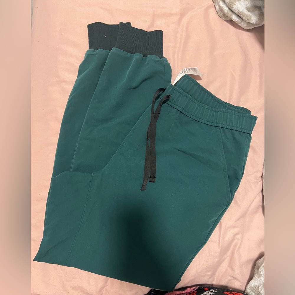 Figs Dark Green Technical Scrub Top